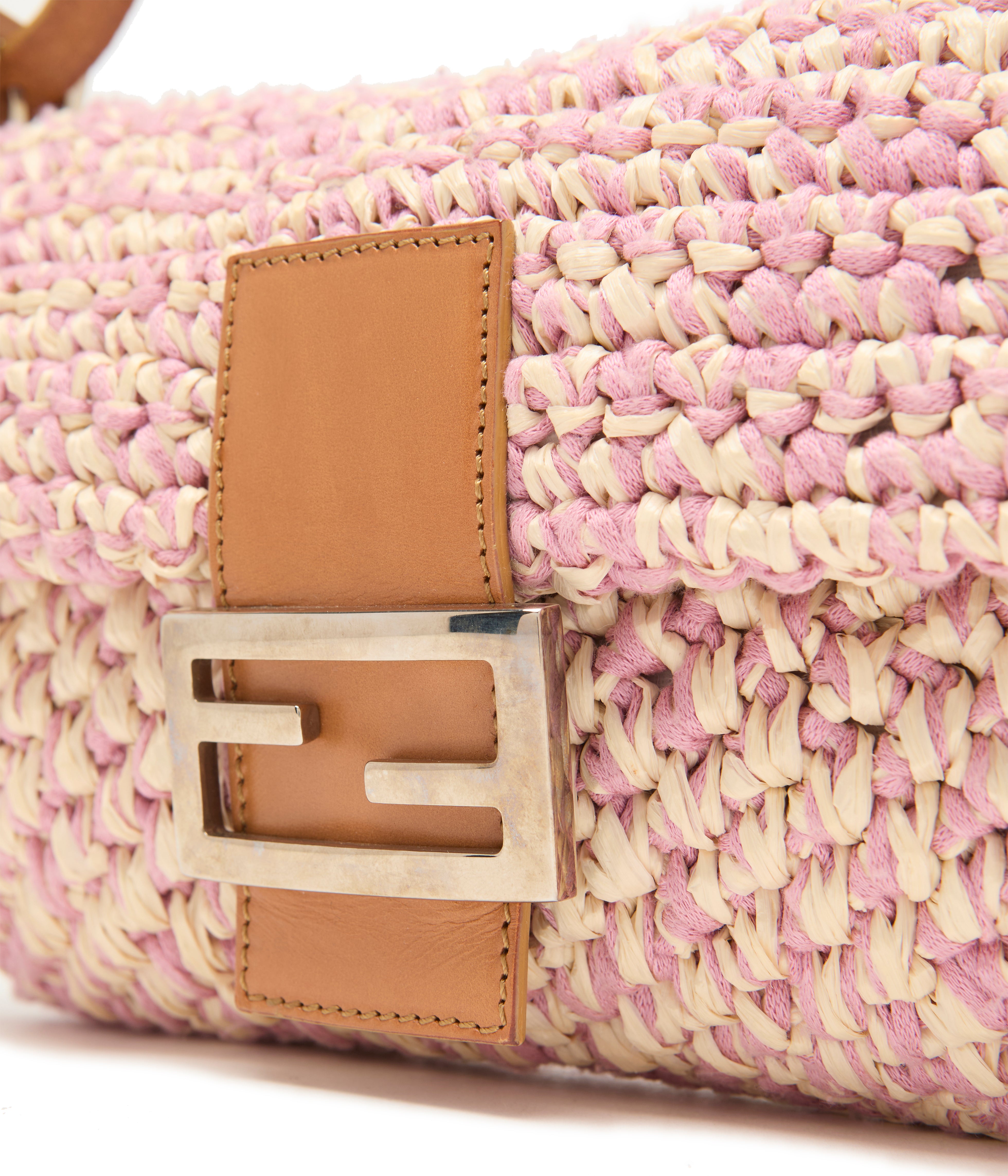 Fendi crochet baguette sale