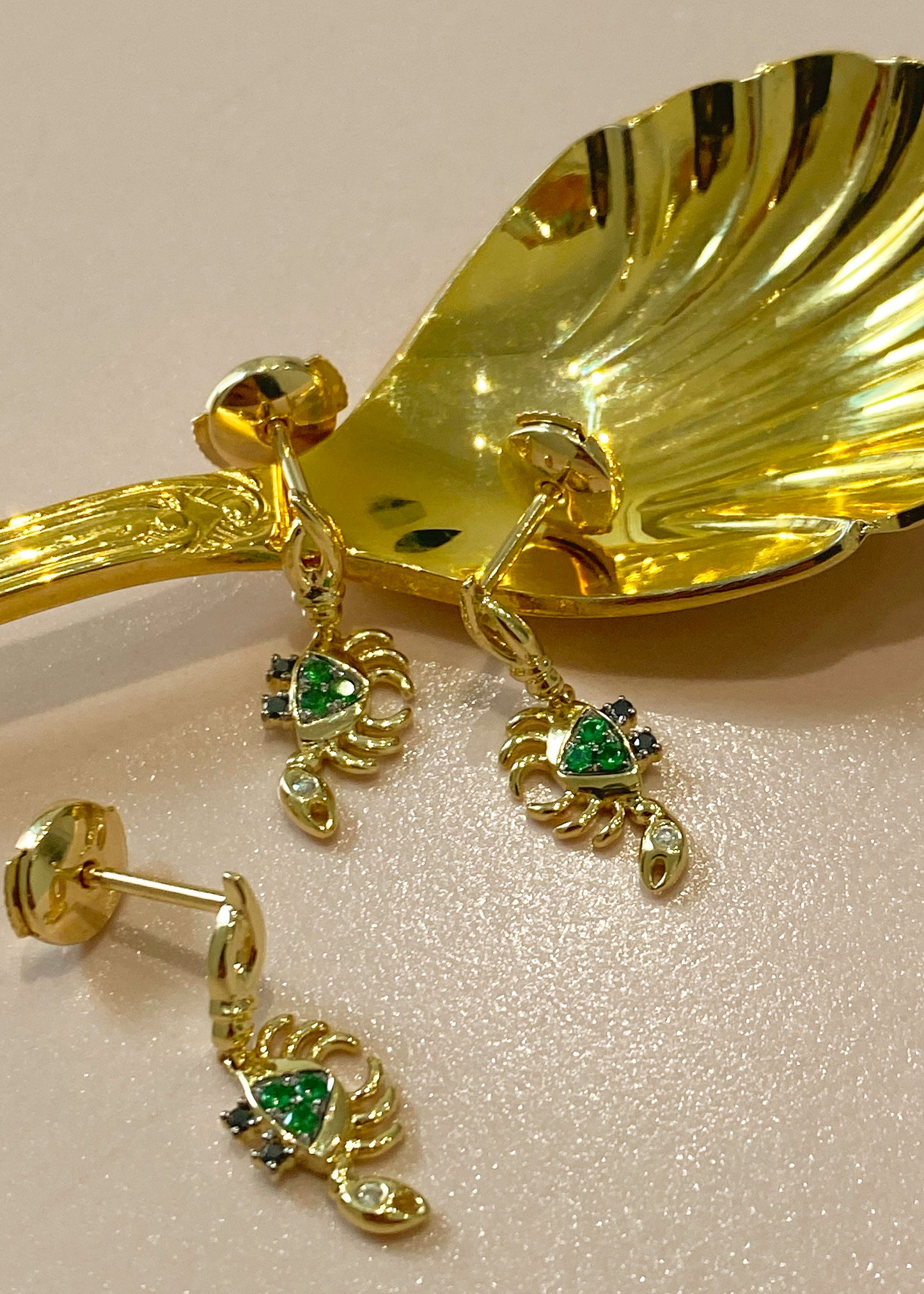 Bo Mini Crabe 9K Yellow Gold Diamond And Tsavorite Earrings