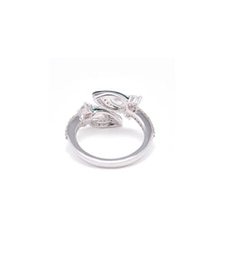 18K White Gold Pear Roquette Ring